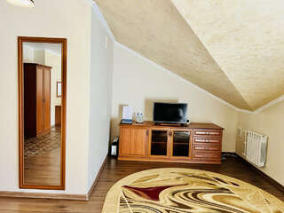 Гостиница Мон Плезир Химки Семейный номер-11